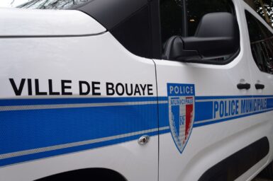 Véhicule de la police municipale de Bouaye