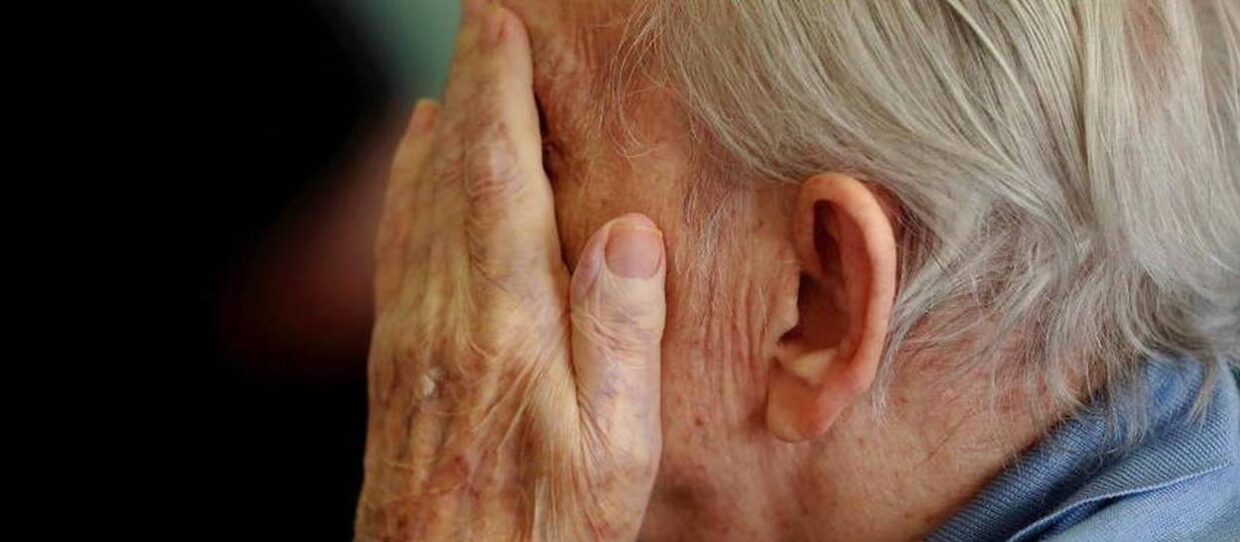 Photo d'une personne âgée souffrant d'Alzheimer